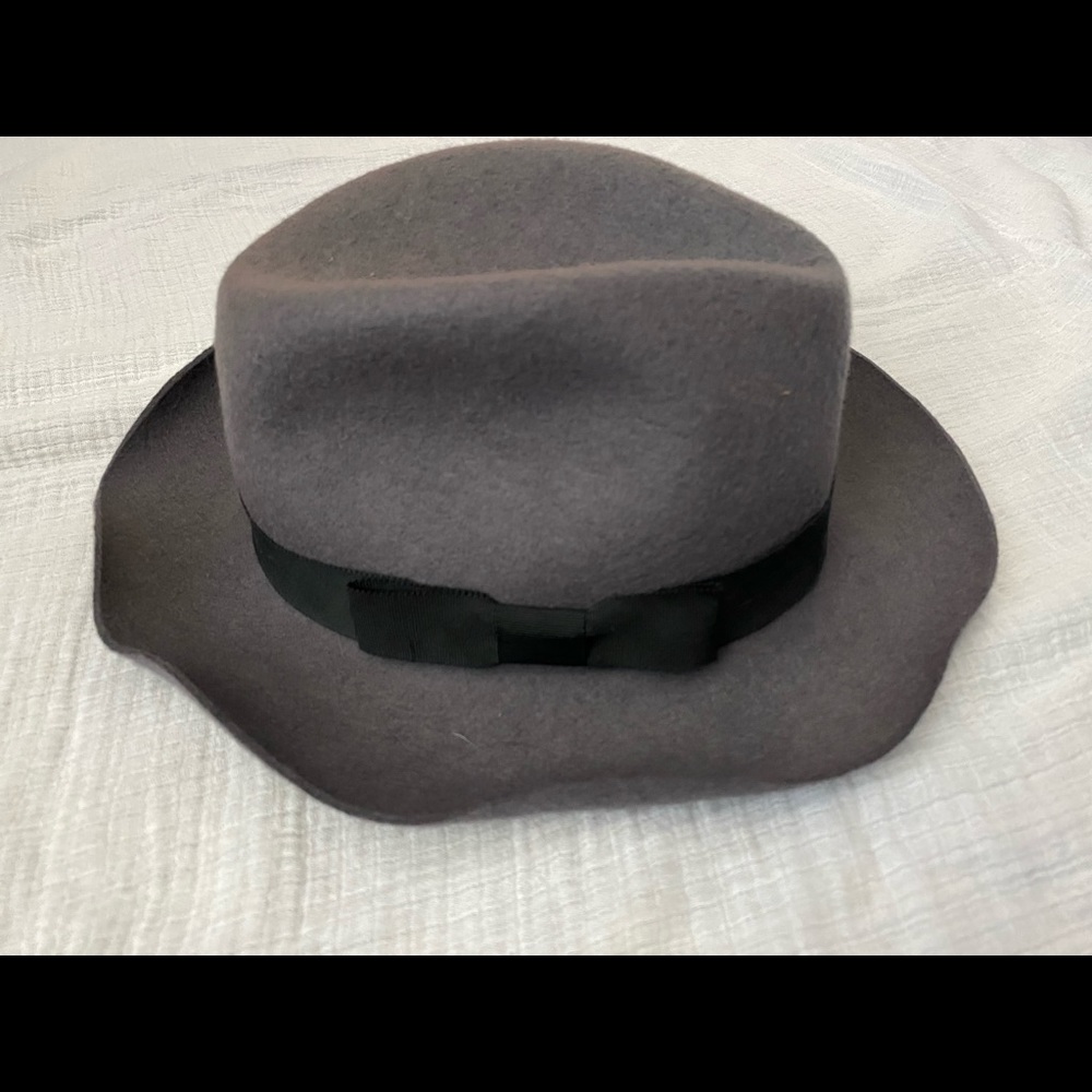 Grey felt fedora